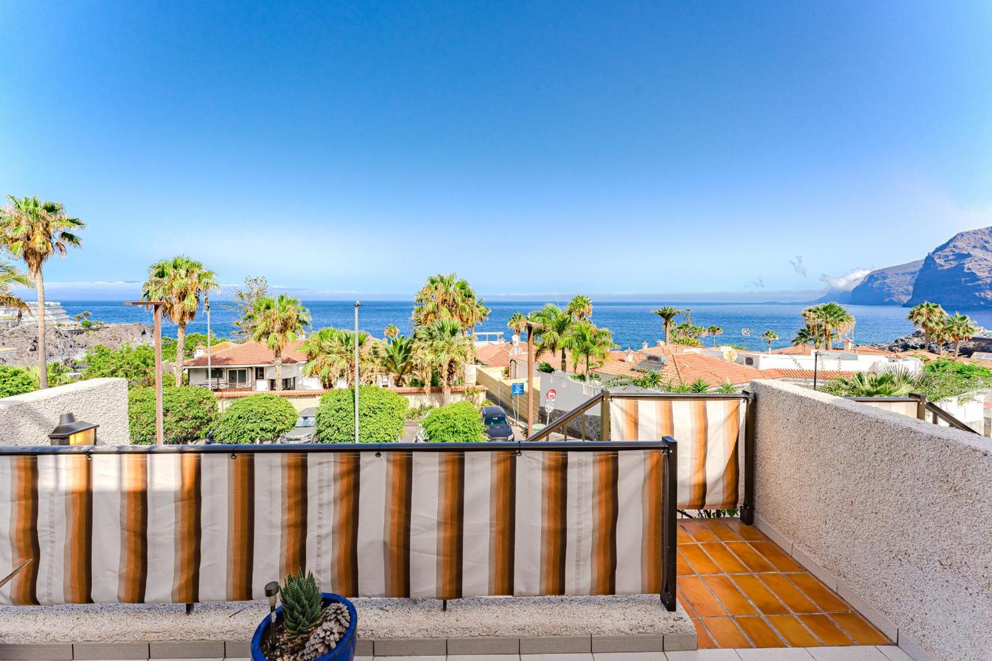 Sea View Apartment Deja Blue - Los Gigantes Пуерто де Сантяго Екстериор снимка